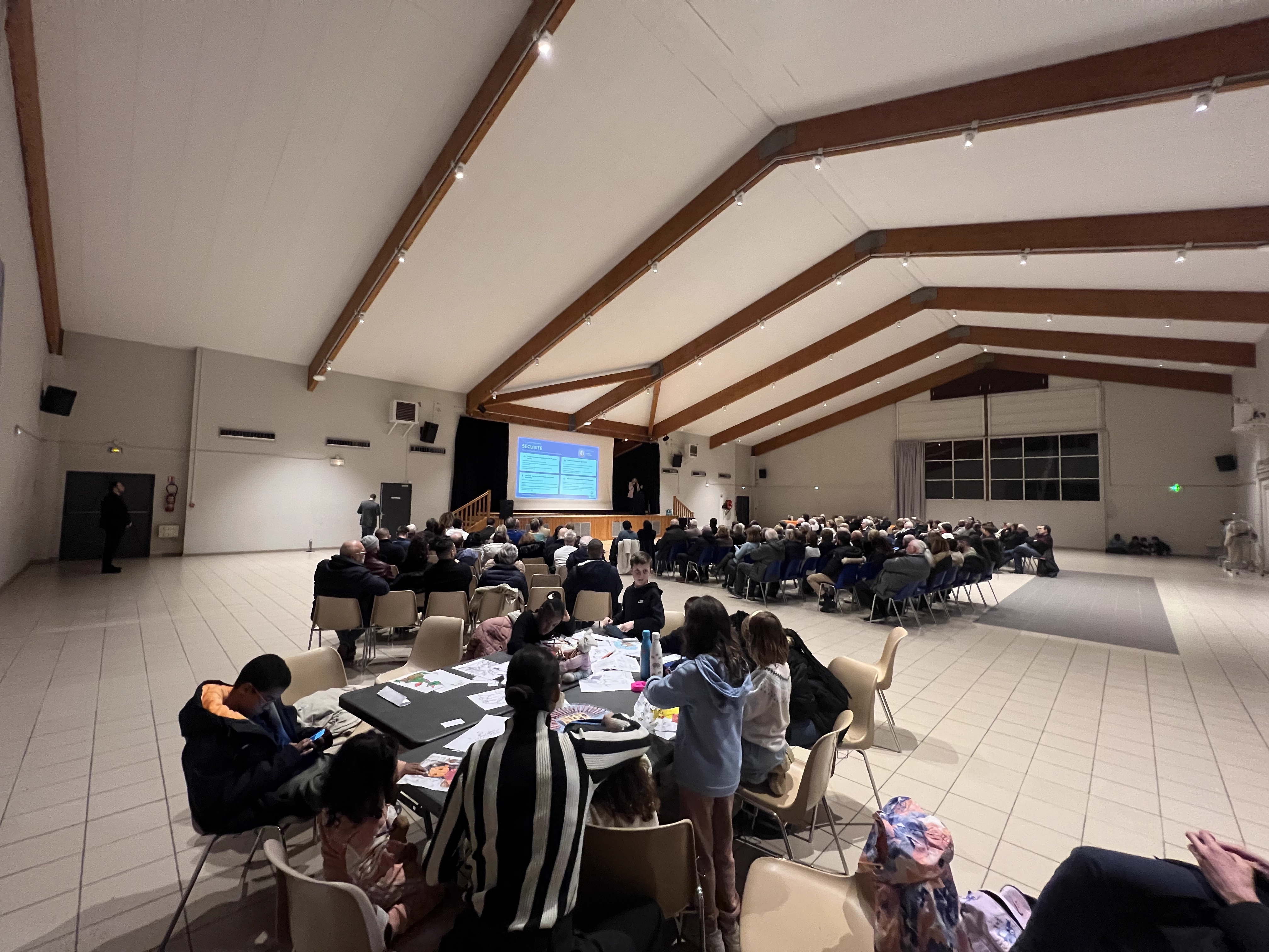 Réunion publique à la salle des fêtes